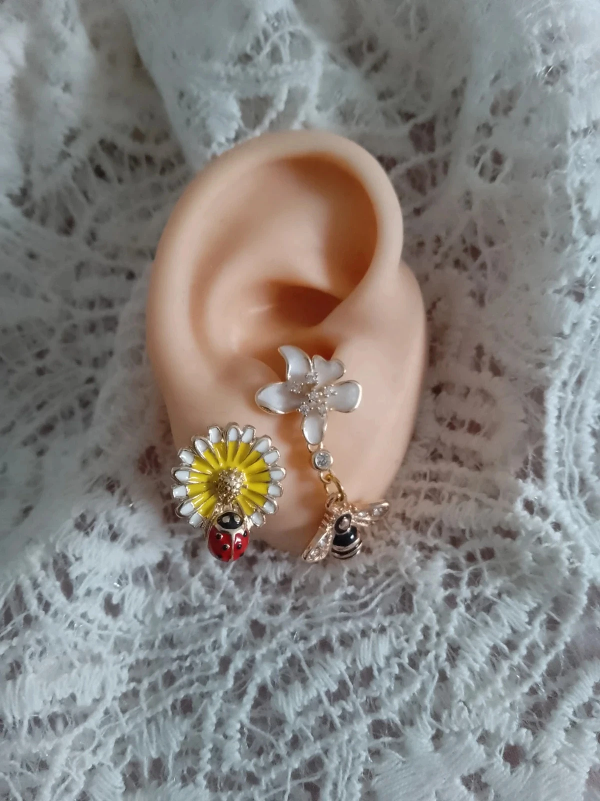 Boucles d'oreilles bohèmes asymétriques abeille fleurs coccinelle 🐞. – photo 2